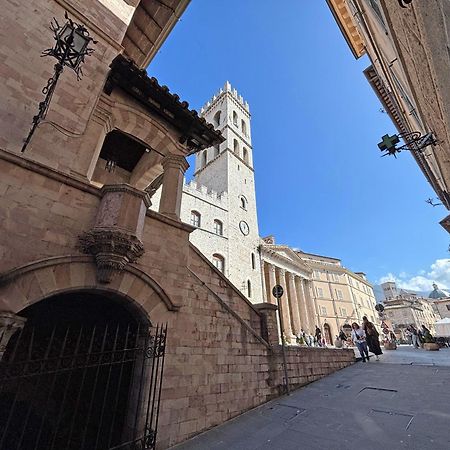 La Loggia Di Portica Residenza Storica Nel Centro Di Assisi Apartment Exterior photo