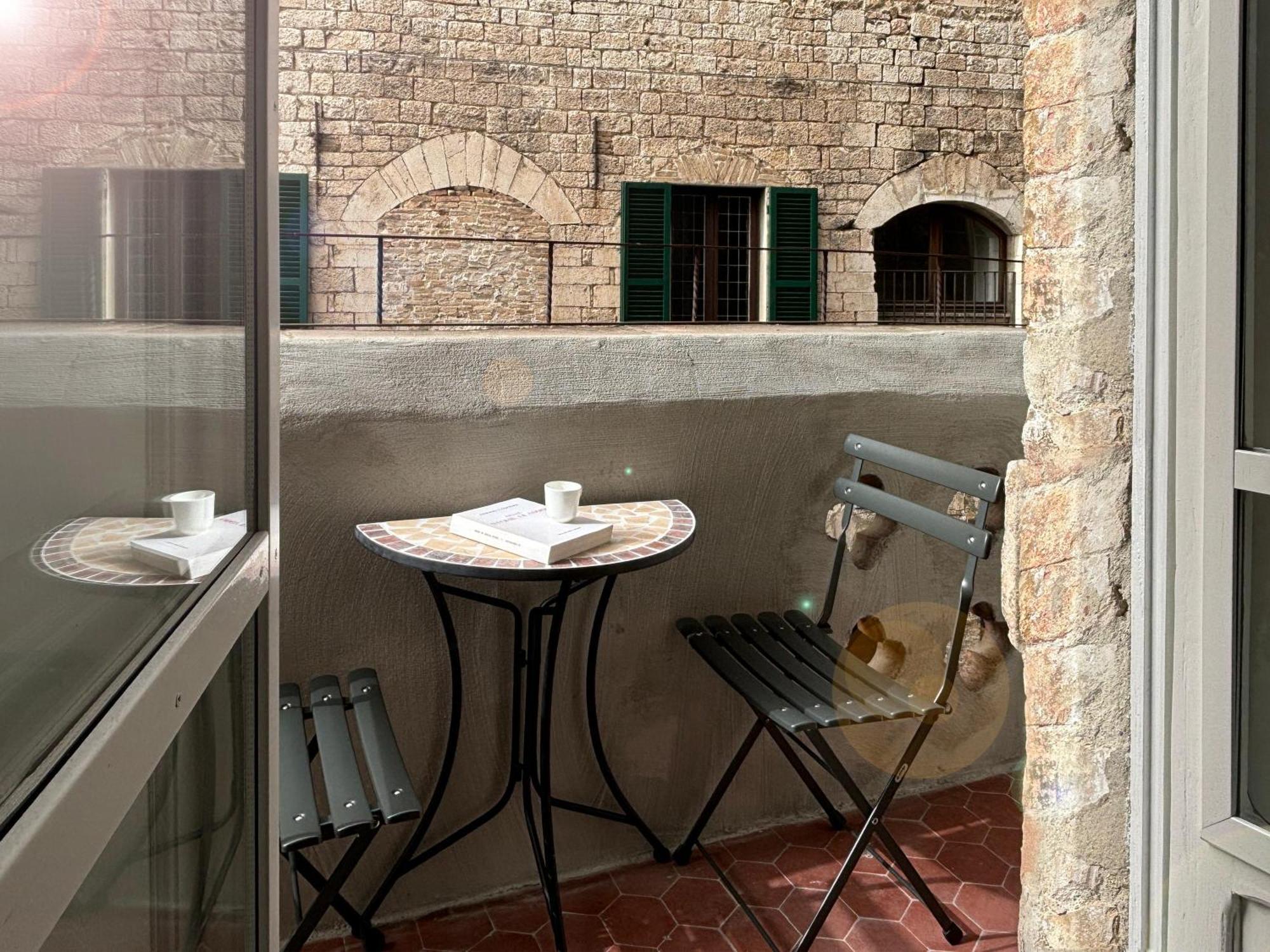 La Loggia Di Portica Residenza Storica Nel Centro Di Assisi Apartment Exterior photo