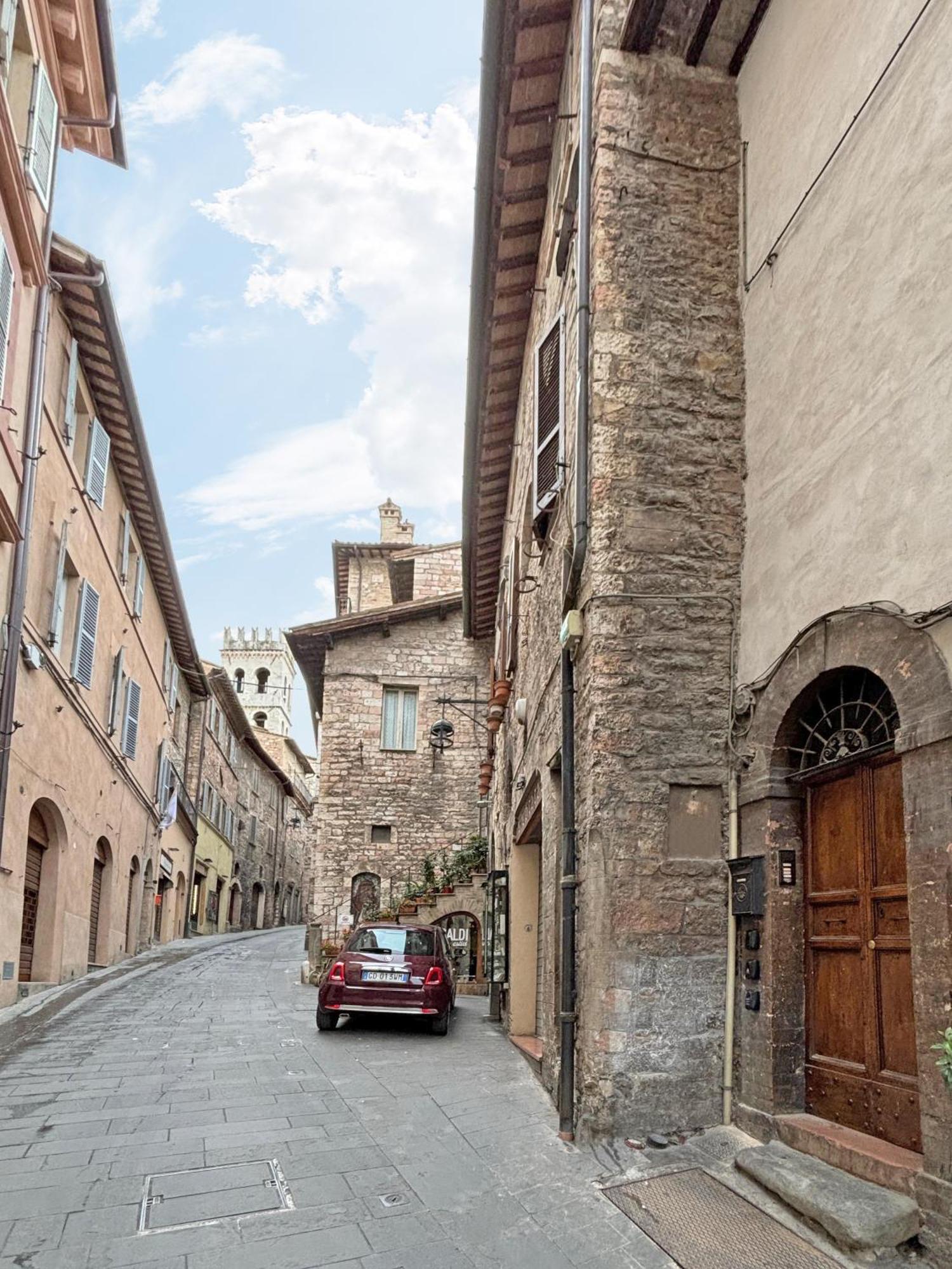 La Loggia Di Portica Residenza Storica Nel Centro Di Assisi Apartment Exterior photo